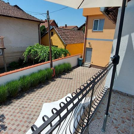 Apartment Kapetanovic Bosanski Samac Quarto foto
